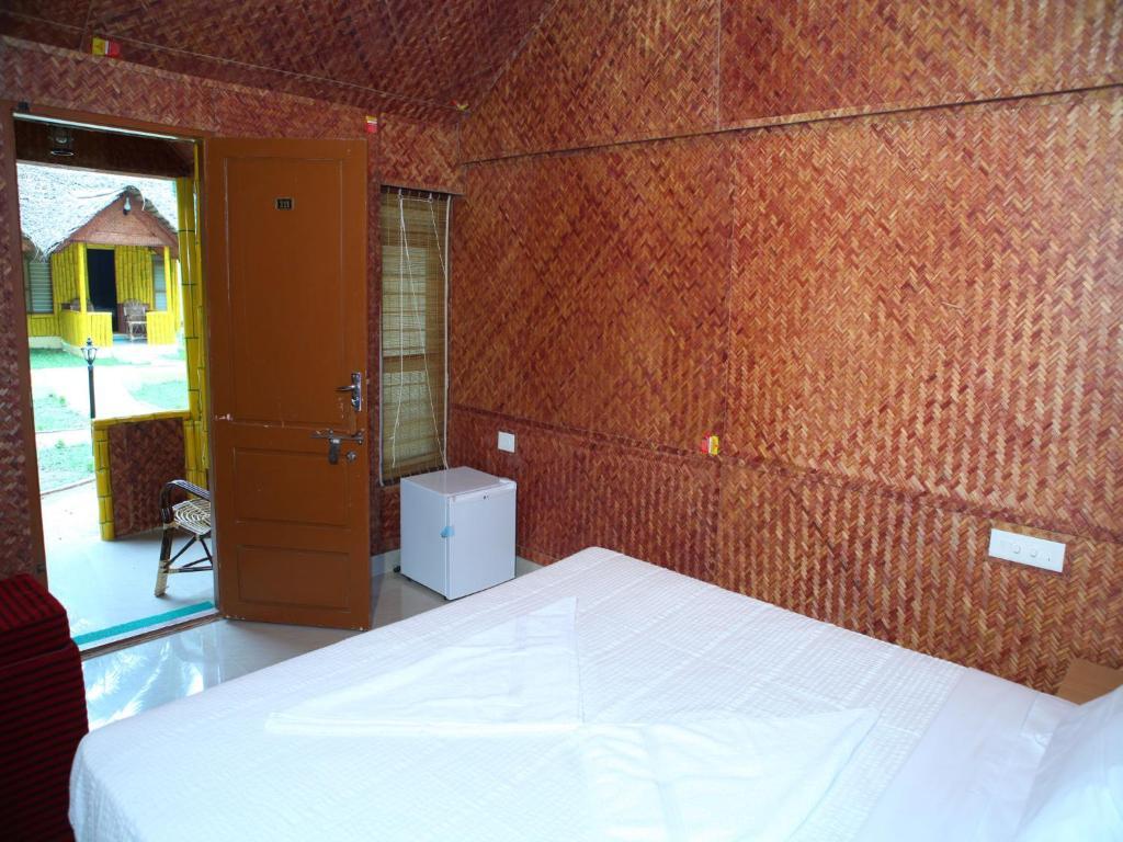 Savithri Inn Bamboo Cottages & Resorts Varkala Bilik gambar