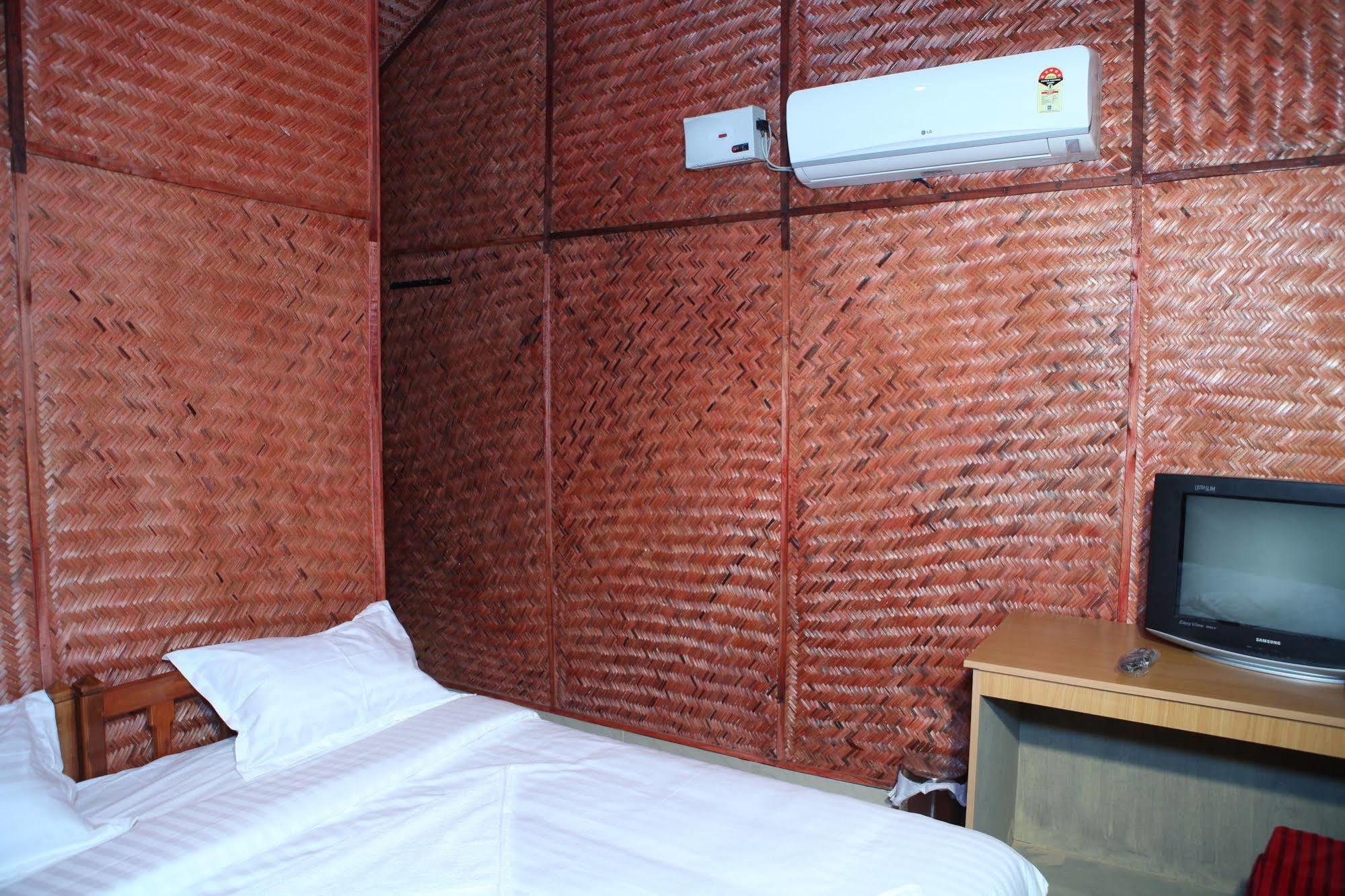 Savithri Inn Bamboo Cottages & Resorts Varkala Luaran gambar
