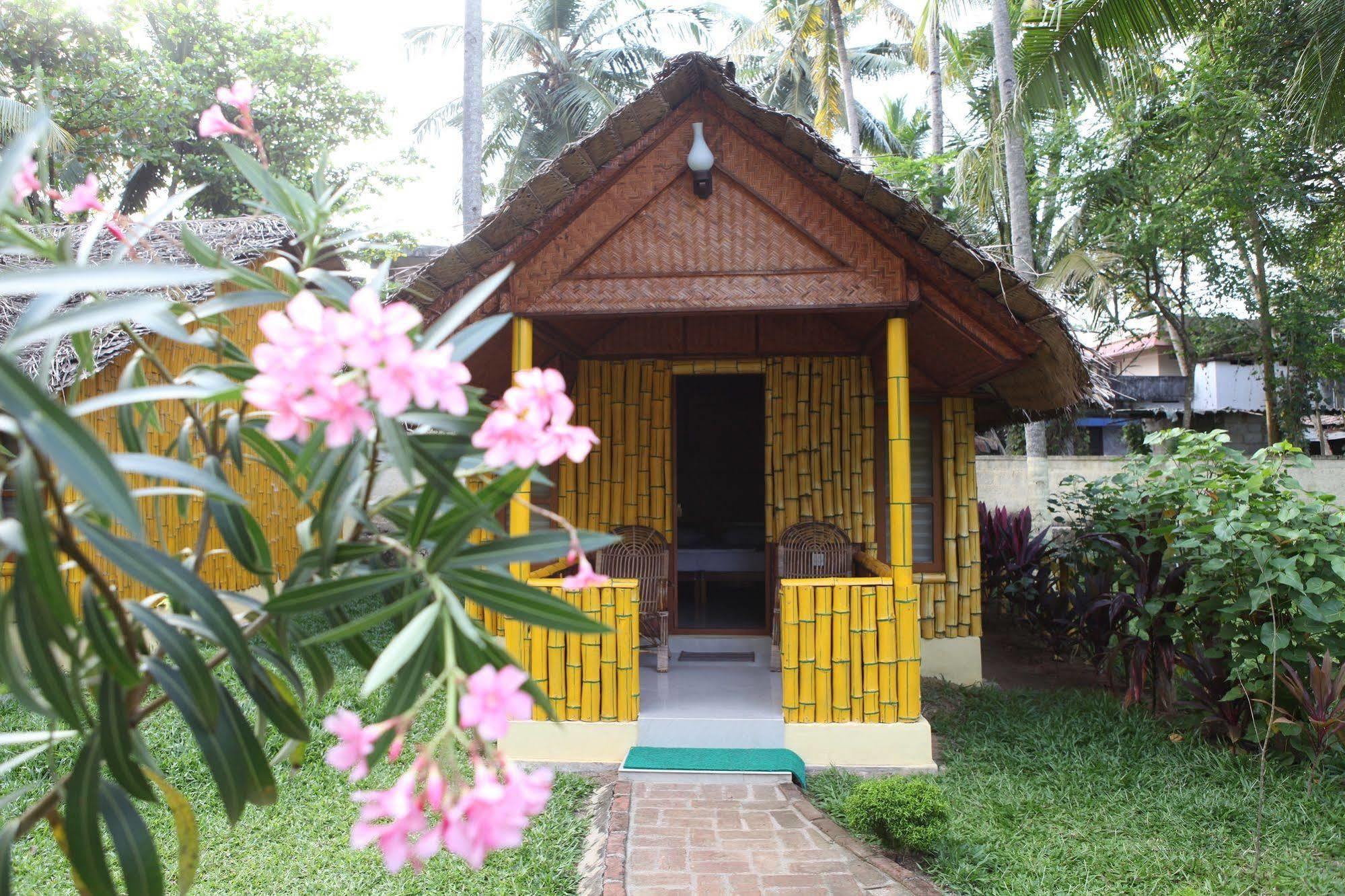 Savithri Inn Bamboo Cottages & Resorts Varkala Luaran gambar