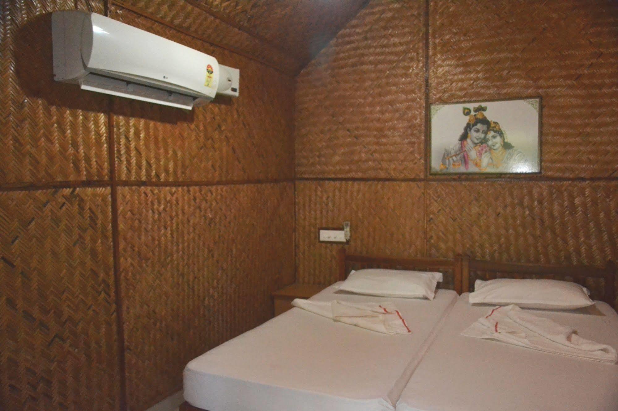 Savithri Inn Bamboo Cottages & Resorts Varkala Luaran gambar