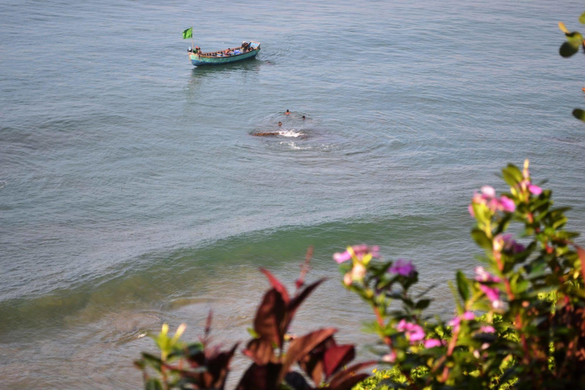 Savithri Inn Bamboo Cottages & Resorts Varkala Luaran gambar