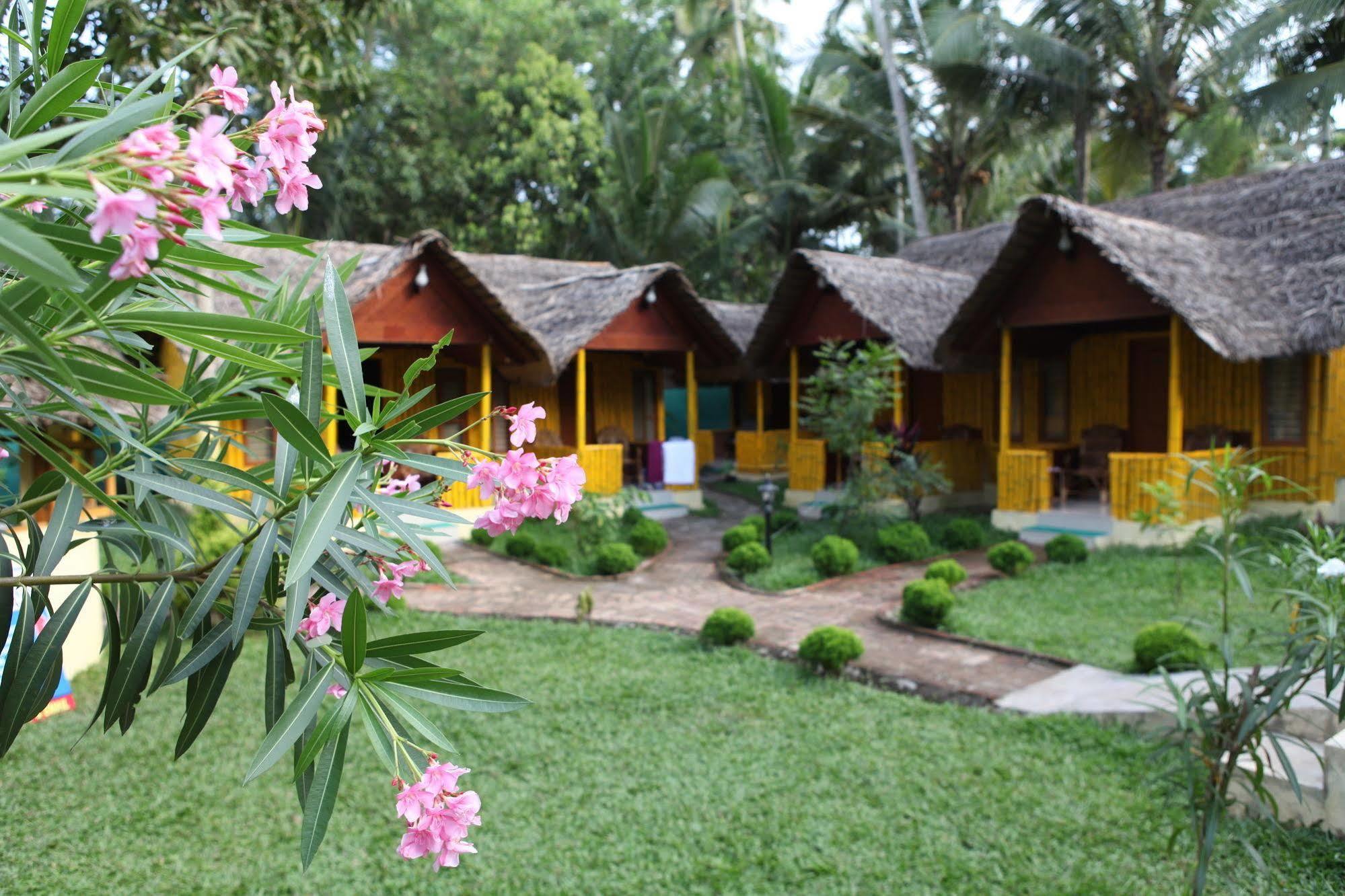 Savithri Inn Bamboo Cottages & Resorts Varkala Luaran gambar